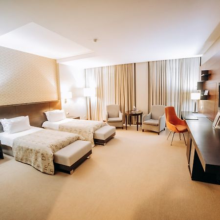 Point Hotel Baku Extérieur photo
