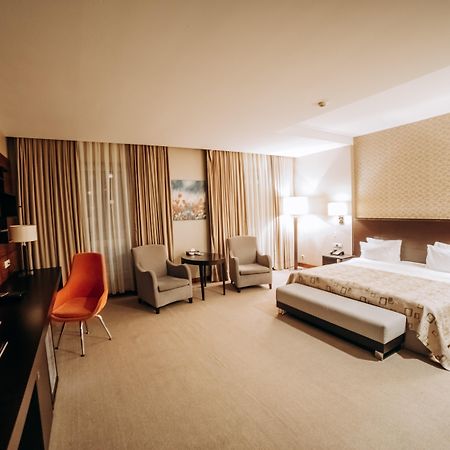 Point Hotel Baku Extérieur photo