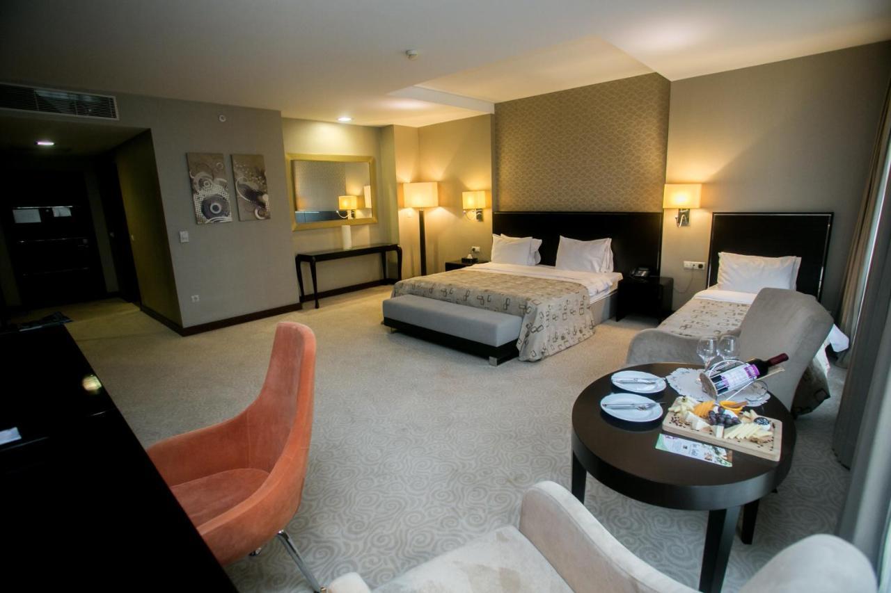 Point Hotel Baku Extérieur photo