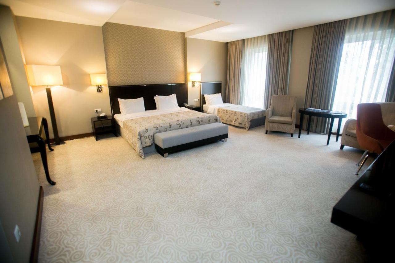 Point Hotel Baku Extérieur photo