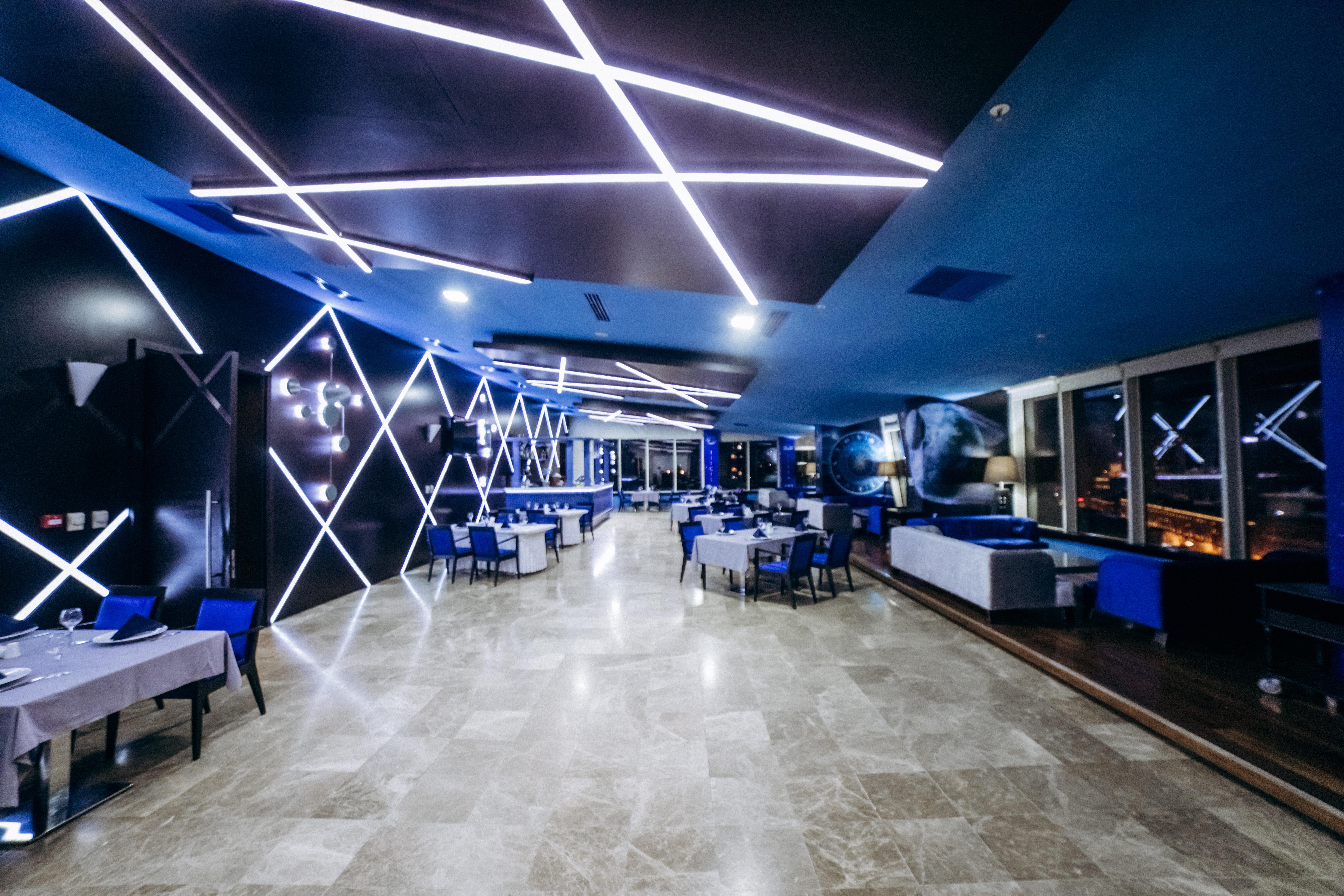 Point Hotel Baku Extérieur photo