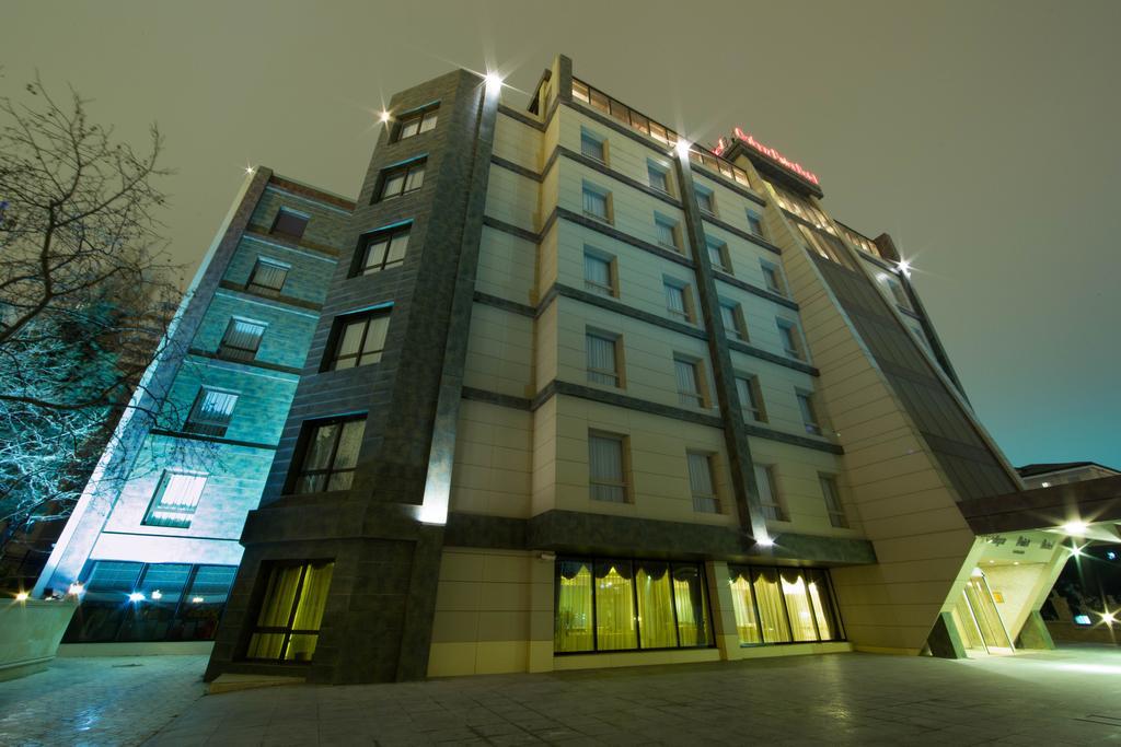 Point Hotel Baku Extérieur photo