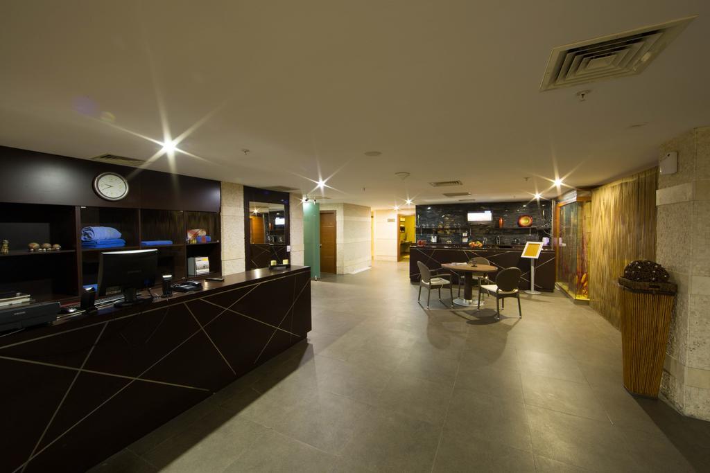 Point Hotel Baku Extérieur photo