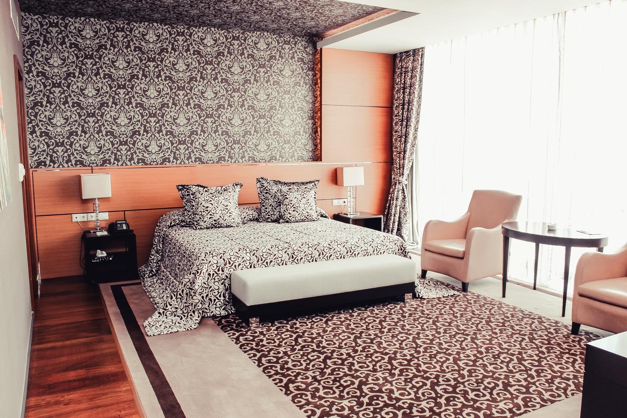 Point Hotel Baku Extérieur photo