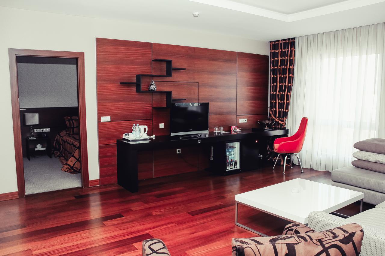 Point Hotel Baku Extérieur photo