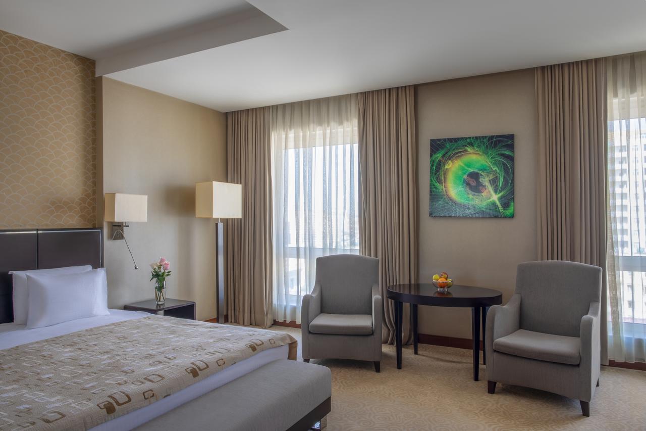 Point Hotel Baku Extérieur photo